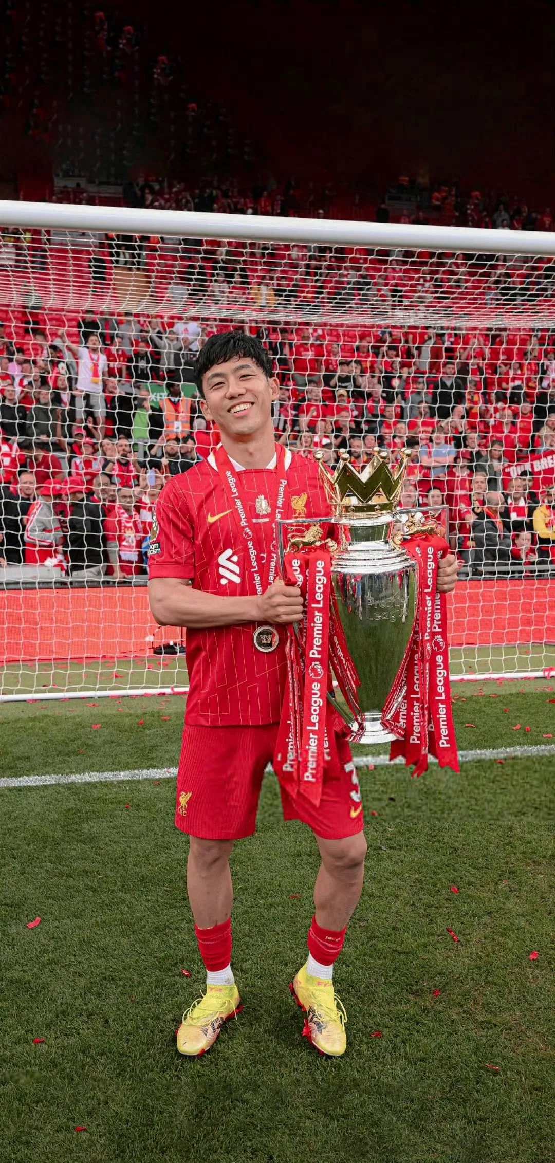 包含利物浦赛后官宣签约，志在意大利杯名次提升，压力陡增，球探报告显示潜力的词条